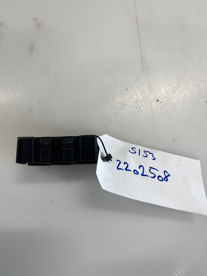 SCANIA PANEL 2202508 - Приборная панель для Грузовиков: фото 2 SCANIA PANEL 2202508 - Приборная панель для Грузовиков: фото 2