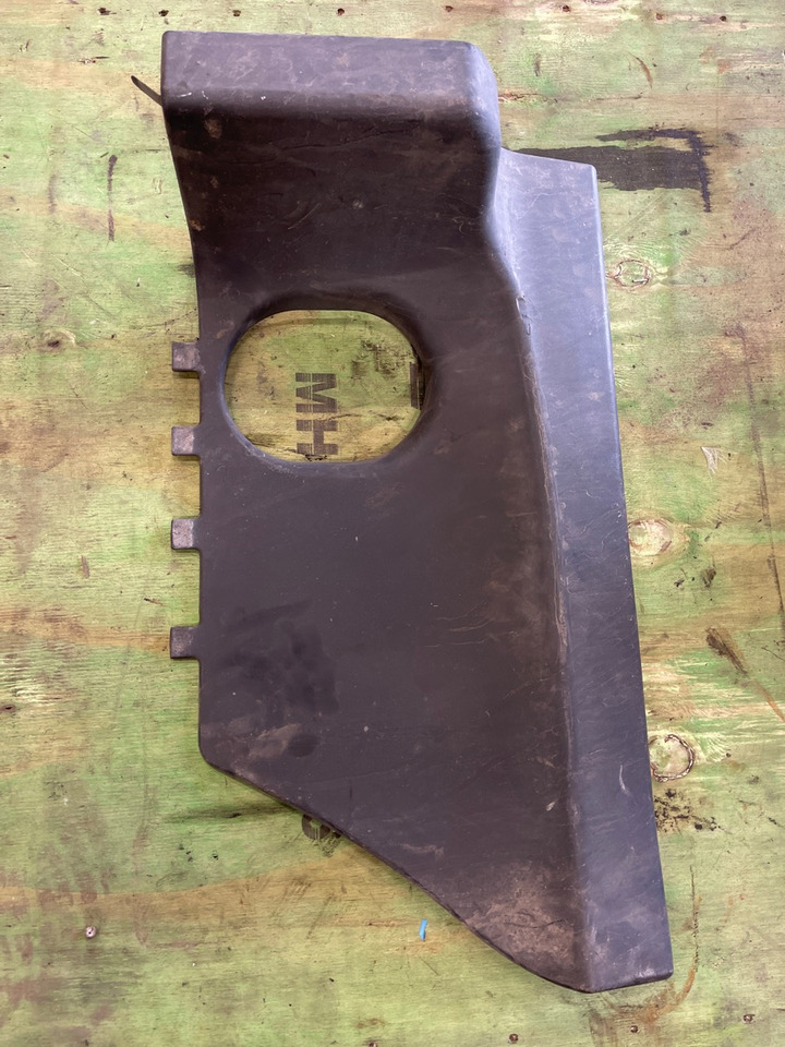 SCANIA STEP COVER 1390075 - Кузов и экстерьер для Грузовиков: фото 1 SCANIA STEP COVER 1390075 - Кузов и экстерьер для Грузовиков: фото 1