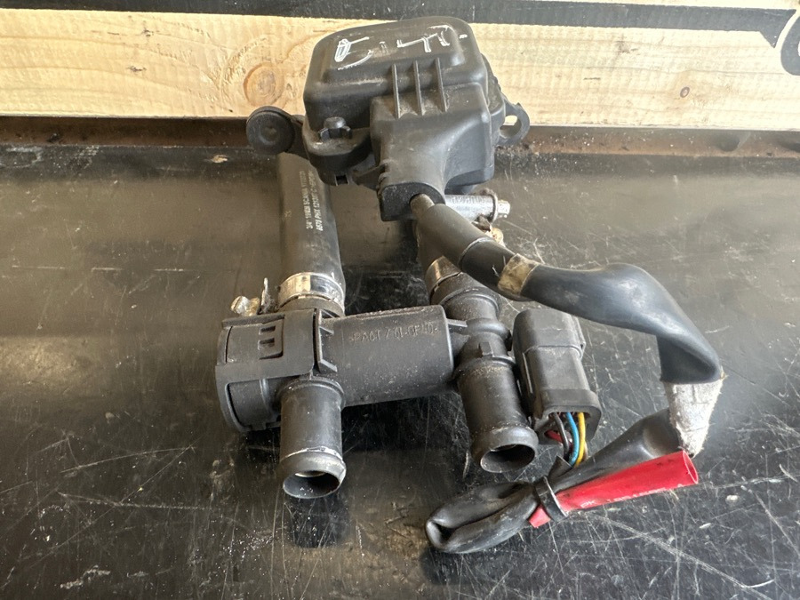 SCANIA VALVE WATER 1793197 - Тормозной клапан для Грузовиков: фото 3 SCANIA VALVE WATER 1793197 - Тормозной клапан для Грузовиков: фото 3