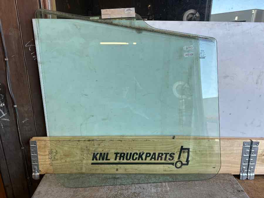 SCANIA WINDOW GLAZING 2301654 - Кабина и интерьер для Грузовиков: фото 1 SCANIA WINDOW GLAZING 2301654 - Кабина и интерьер для Грузовиков: фото 1