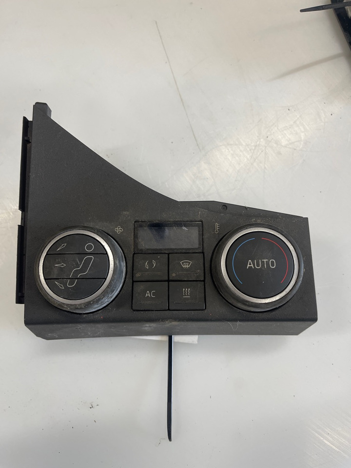 VOLVO HEAT ECU 22130999 - Приборная панель для Грузовиков: фото 2 VOLVO HEAT ECU 22130999 - Приборная панель для Грузовиков: фото 2