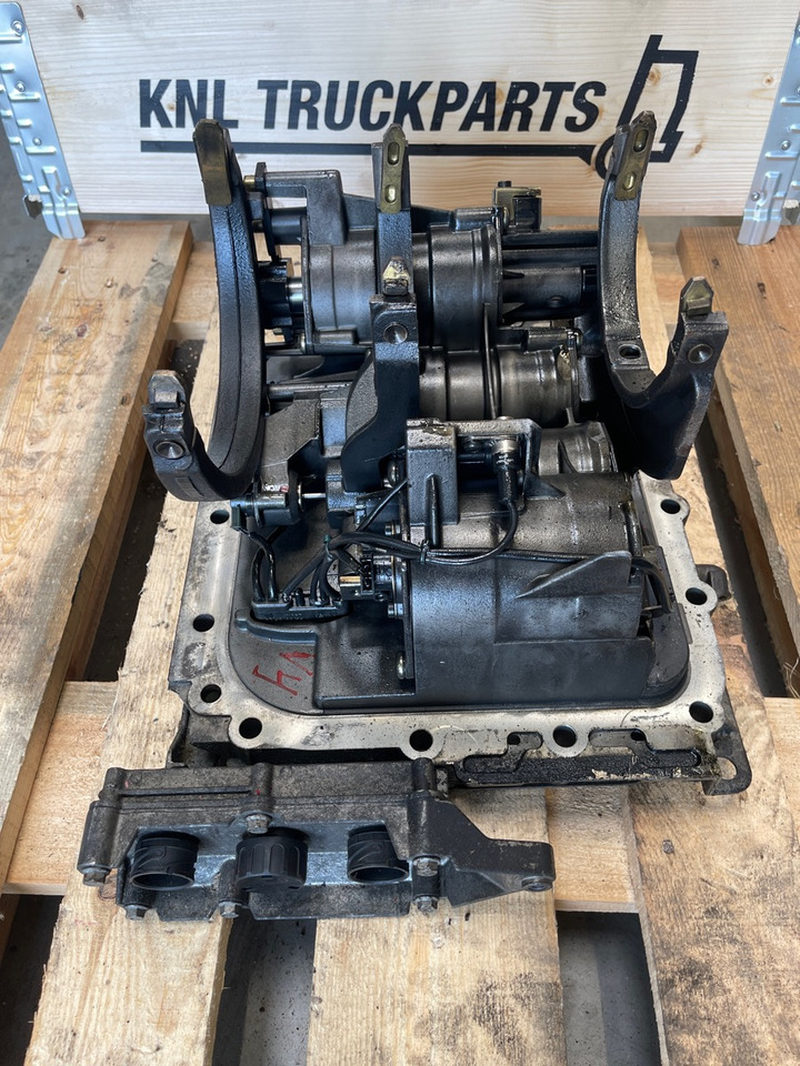 VOLVO ISHIFT SHIFTING HOUSE COMPLETE VT2412B - Коробка передач и запчасти для Грузовиков: фото 2 VOLVO ISHIFT SHIFTING HOUSE COMPLETE VT2412B - Коробка передач и запчасти для Грузовиков: фото 2