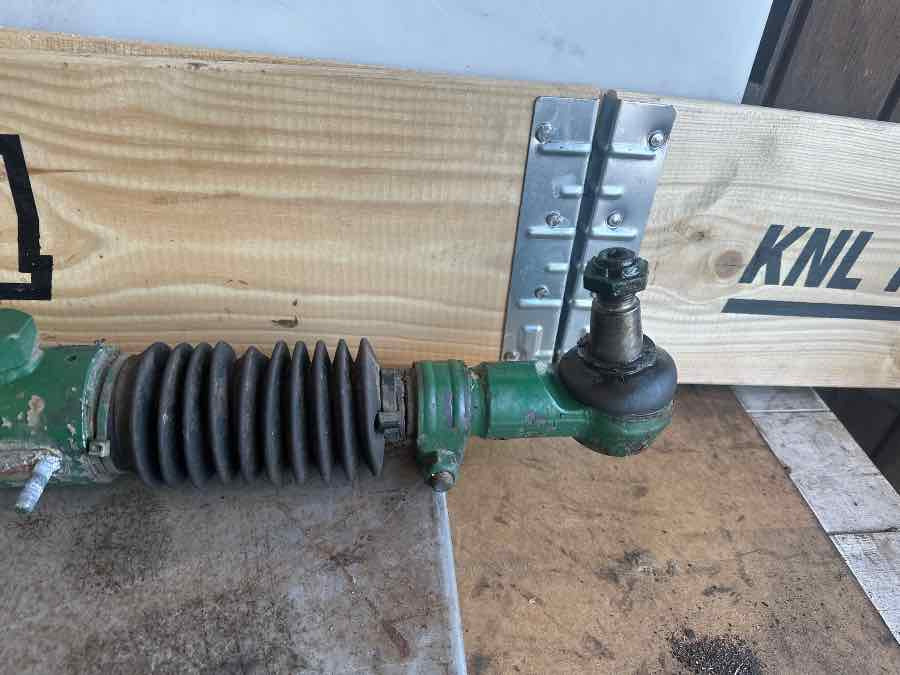 VOLVO STEERING CYLINDER 20741059 - Рулевое управление для Грузовиков: фото 2 VOLVO STEERING CYLINDER 20741059 - Рулевое управление для Грузовиков: фото 2