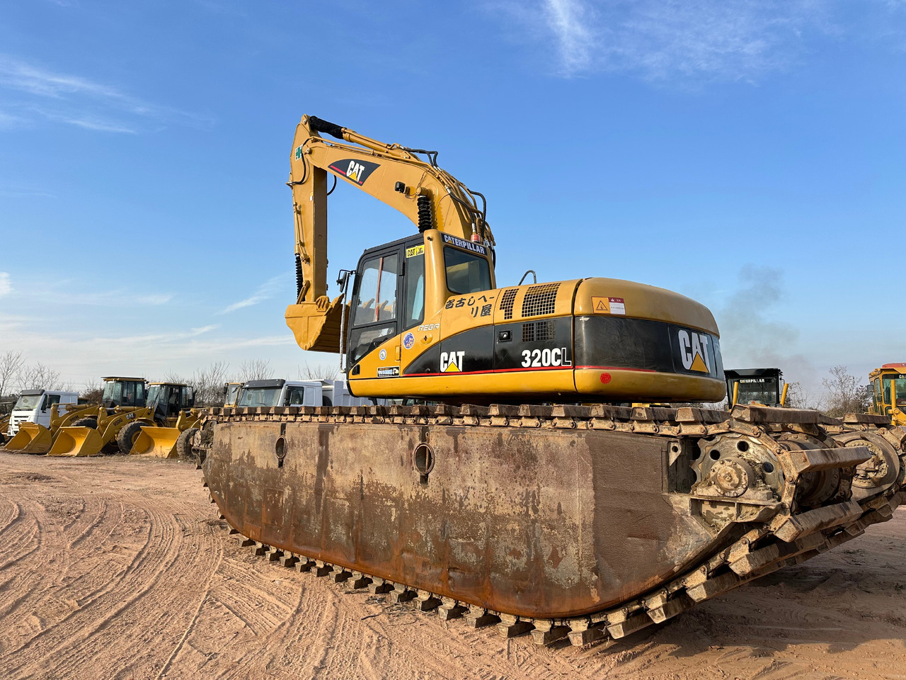 CAT 320CL - Водный экскаватор: фото 1 CAT 320CL - Водный экскаватор: фото 1