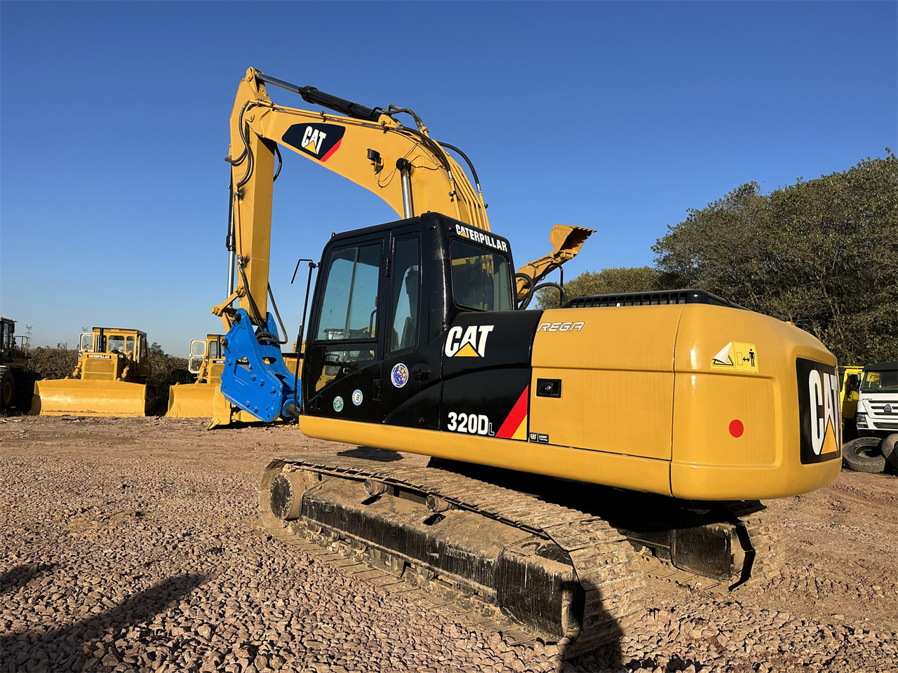 CAT 320DL - Гусеничный экскаватор: фото 4 CAT 320DL - Гусеничный экскаватор: фото 4