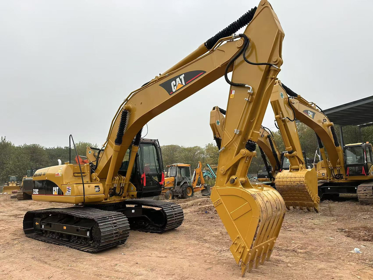 CATERPILLAR 320CL - Гусеничный экскаватор: фото 3 CATERPILLAR 320CL - Гусеничный экскаватор: фото 3