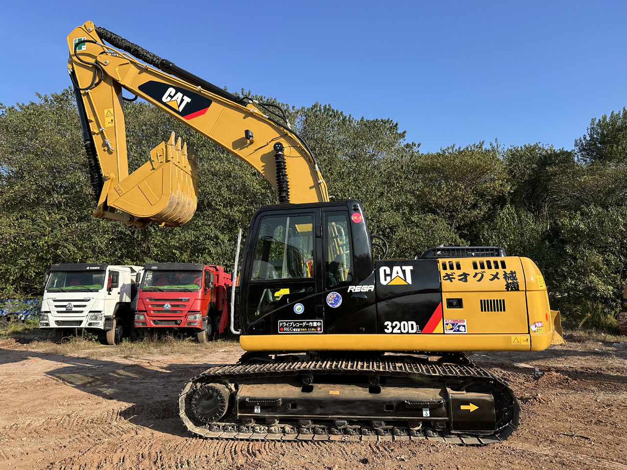 CATERPILLAR 320DL - Гусеничный экскаватор: фото 1 CATERPILLAR 320DL - Гусеничный экскаватор: фото 1