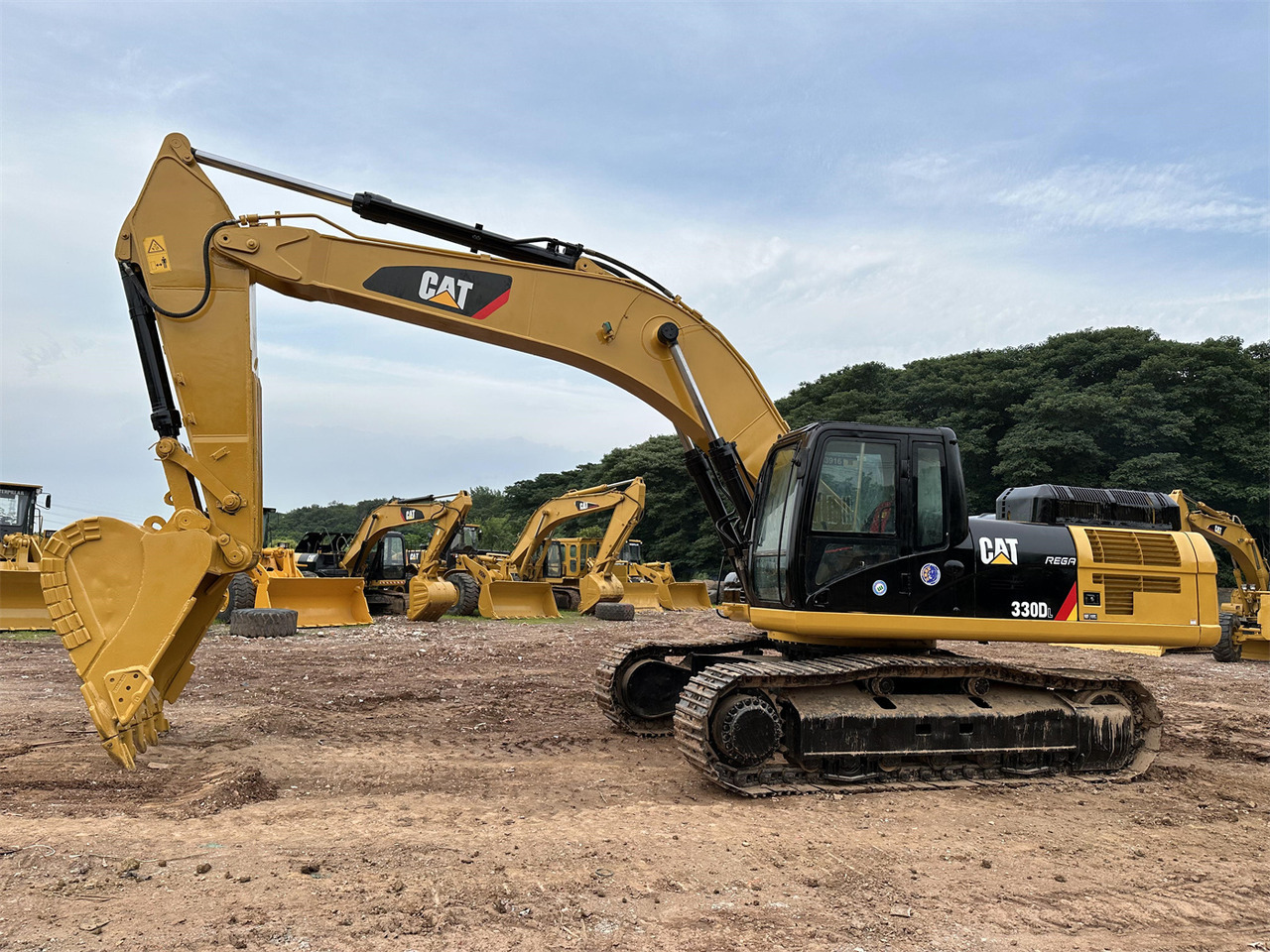 CATERPILLAR 330DL - Гусеничный экскаватор: фото 2 CATERPILLAR 330DL - Гусеничный экскаватор: фото 2
