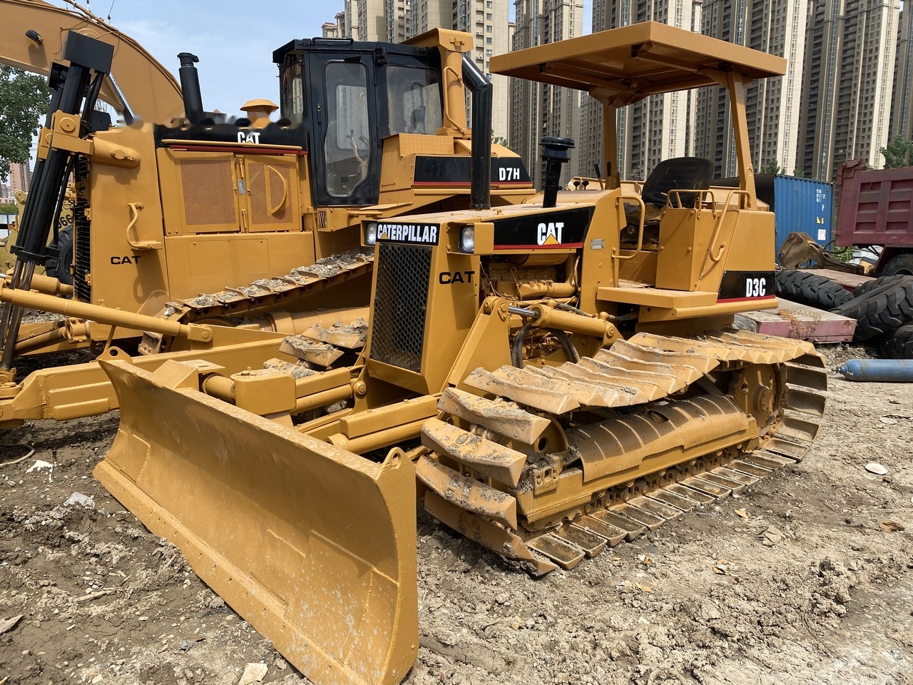 CATERPILLAR D3C - Бульдозер: фото 3 CATERPILLAR D3C - Бульдозер: фото 3