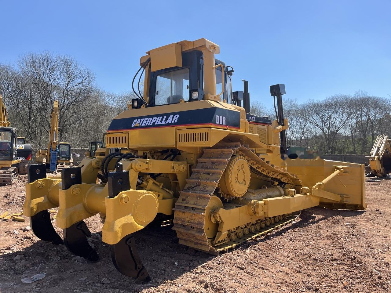 CATERPILLAR D8R - Бульдозер: фото 1 CATERPILLAR D8R - Бульдозер: фото 1