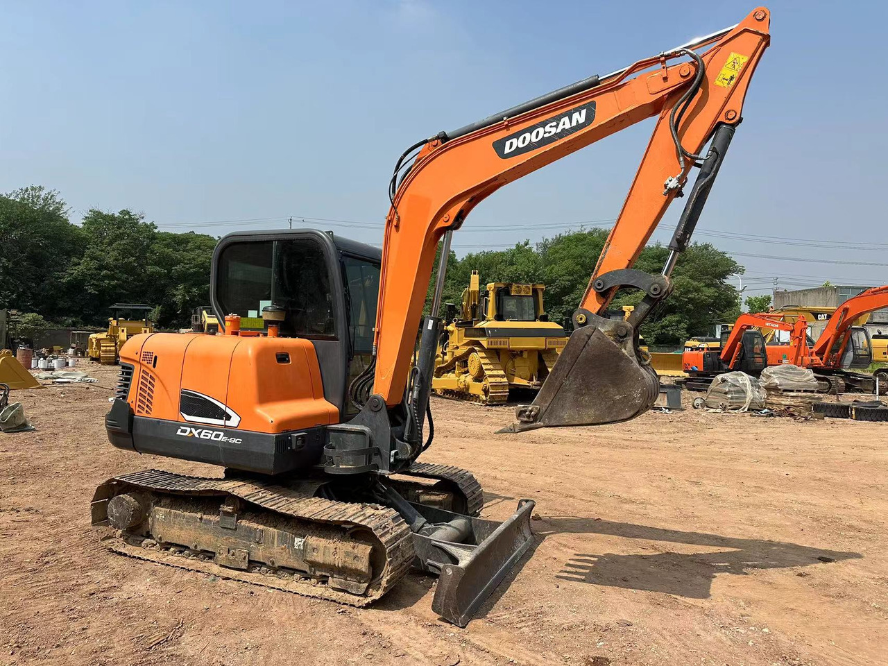 DOOSAN DX60 - Гусеничный экскаватор: фото 3 DOOSAN DX60 - Гусеничный экскаватор: фото 3