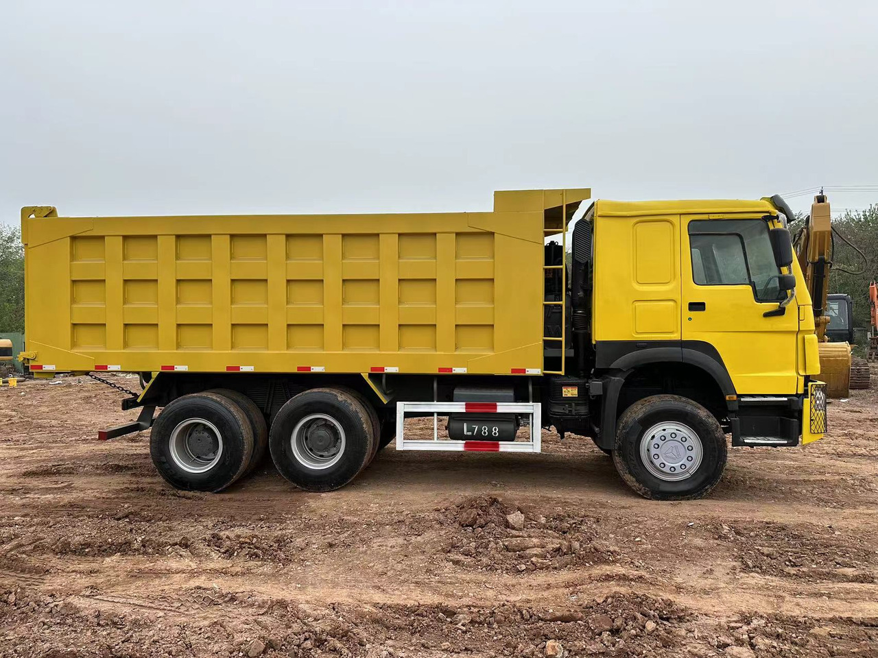 SINOTRUK Howo Dump truck 371 - Самосвал: фото 1 SINOTRUK Howo Dump truck 371 - Самосвал: фото 1