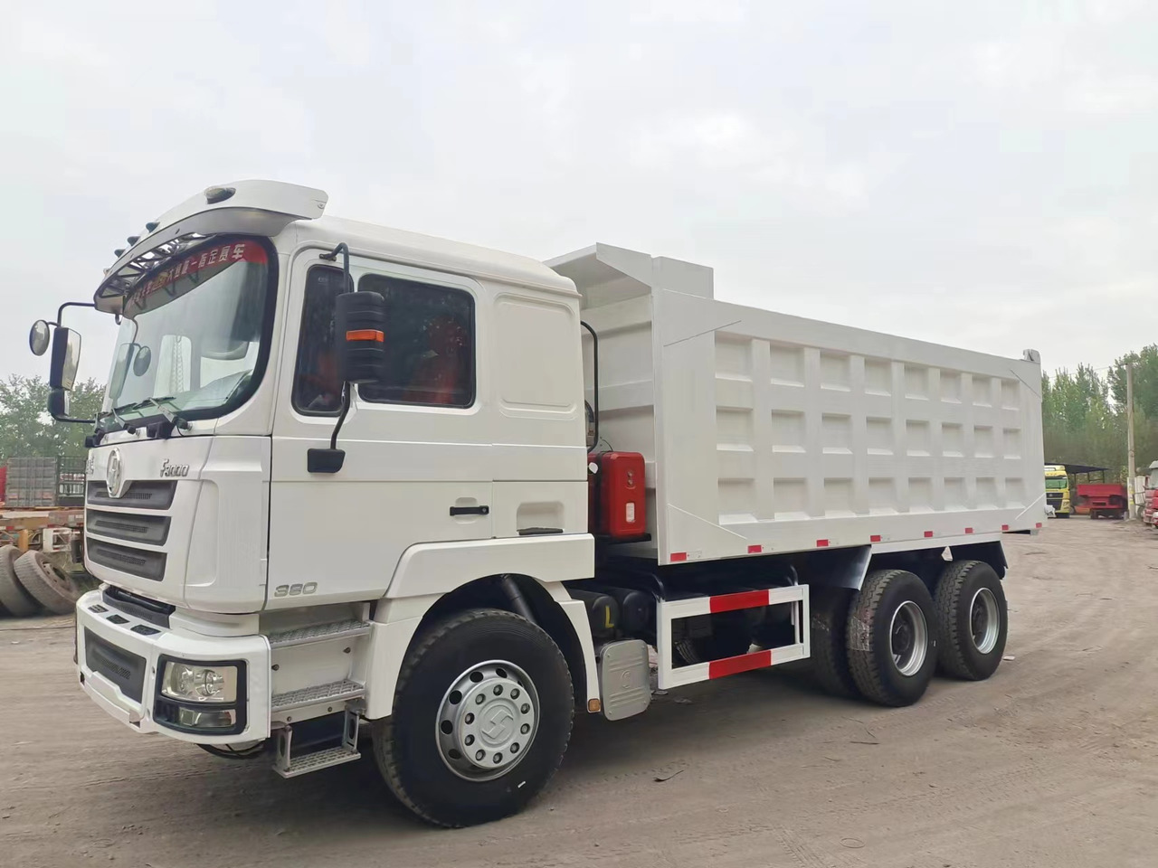 Shacman F3000 Dump Truck - Самосвал: фото 1 Shacman F3000 Dump Truck - Самосвал: фото 1