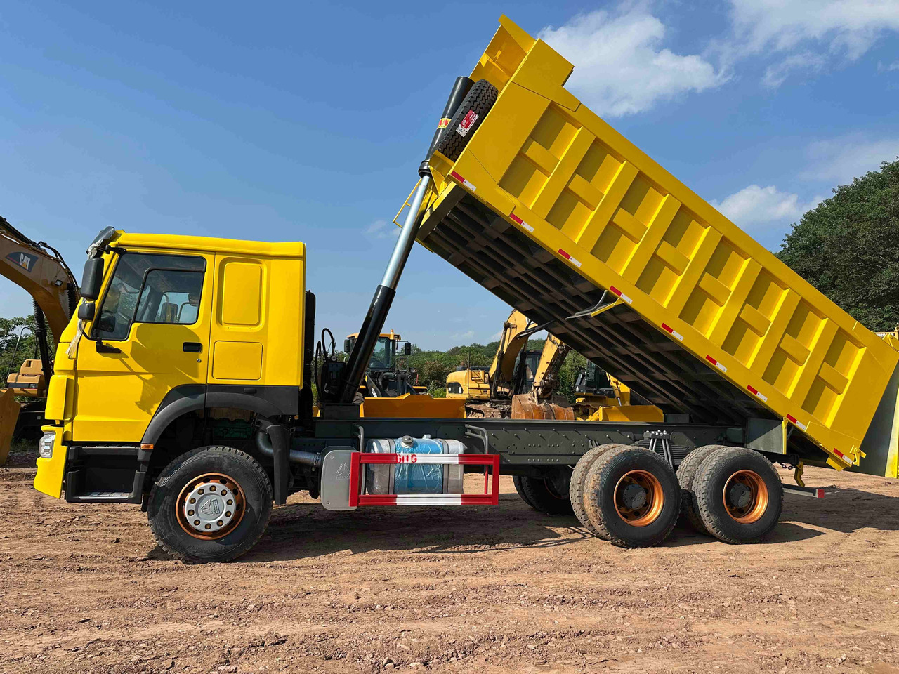 Sinotruk HOWO 400hp 6X4 - Самосвал: фото 2 Sinotruk HOWO 400hp 6X4 - Самосвал: фото 2