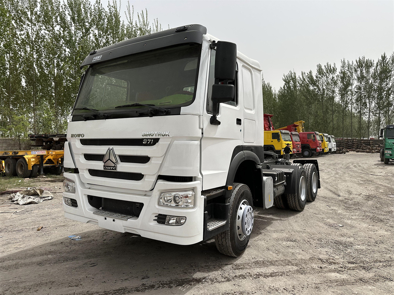 SINOTRUK Howo 371 Truck Head - Тягач: фото 1 SINOTRUK Howo 371 Truck Head - Тягач: фото 1