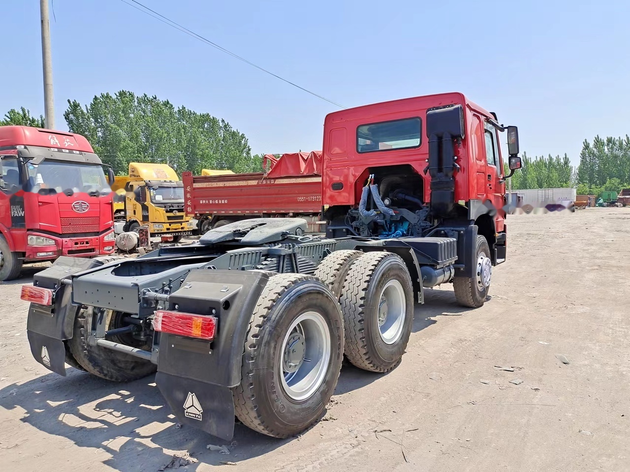 SINOTRUK Howo tractor unit 420 - Тягач: фото 3 SINOTRUK Howo tractor unit 420 - Тягач: фото 3