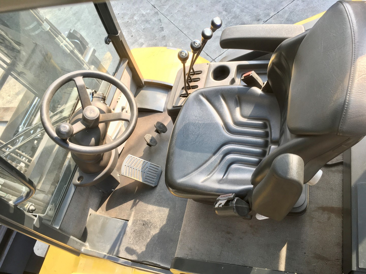 CARER F90H - 2015 - Электропогрузчик: фото 5 CARER F90H - 2015 - Электропогрузчик: фото 5