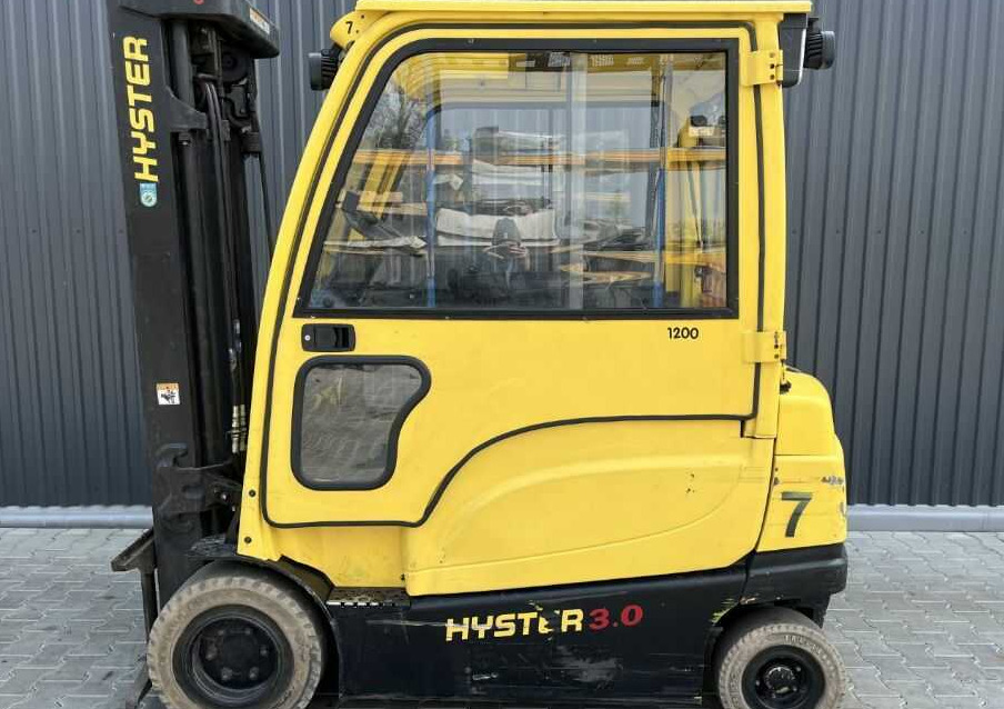 Hyster J3.0XN - Электропогрузчик: фото 2 Hyster J3.0XN - Электропогрузчик: фото 2