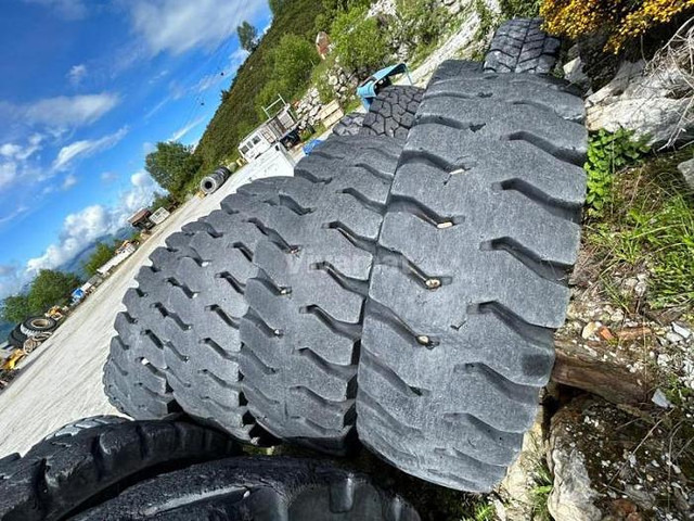 Bridgestone 30.00R51 - Шины и диски: фото 3 Bridgestone 30.00R51 - Шины и диски: фото 3