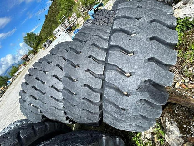 Bridgestone 30.00R51 - Шины и диски: фото 1 Bridgestone 30.00R51 - Шины и диски: фото 1