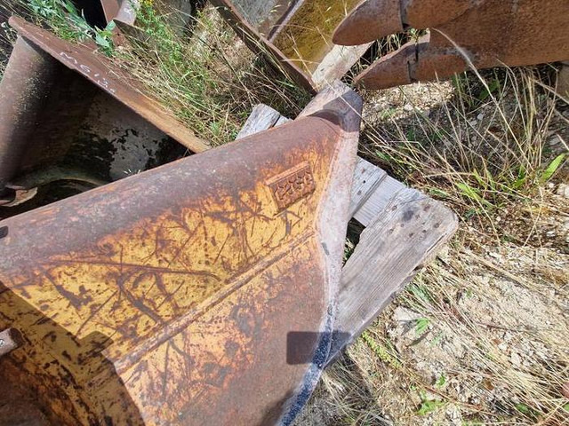 Case 988 - Ковш для экскаватора: фото 3 Case 988 - Ковш для экскаватора: фото 3