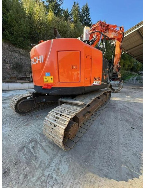 Hitachi ZX225USLC-6 - Гусеничный экскаватор: фото 4 Hitachi ZX225USLC-6 - Гусеничный экскаватор: фото 4