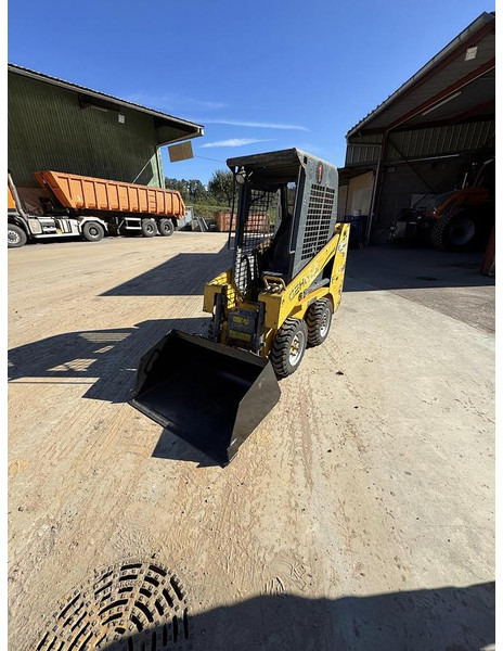 Gehl 1640 - Лесозаготовительная техника: фото 2 Gehl 1640 - Лесозаготовительная техника: фото 2