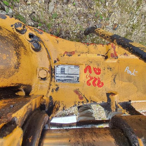 Liebherr 922 - Ось и запчасти: фото 4 Liebherr 922 - Ось и запчасти: фото 4