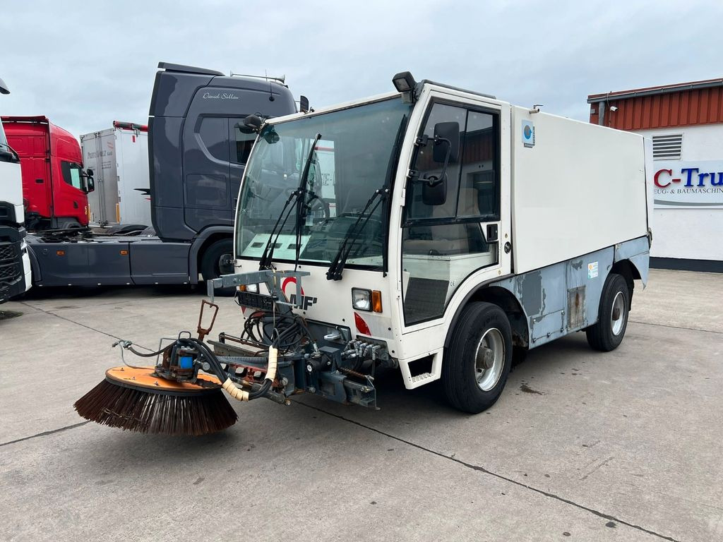 AEBI MFH 5000 * IVECO MOTOR * KLIMA * - Подметально-уборочная машина: фото 1 AEBI MFH 5000 * IVECO MOTOR * KLIMA * - Подметально-уборочная машина: фото 1