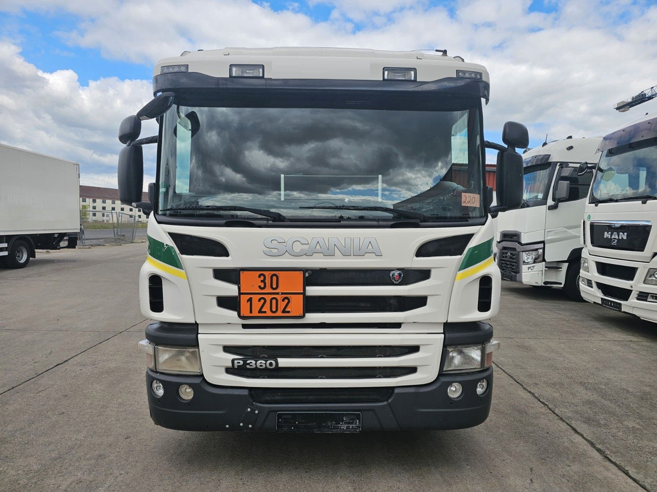 Scania P 360 * OBER/-UNTER * 3 KAMMER * BENZIN * - Грузовик-цистерна: фото 2 Scania P 360 * OBER/-UNTER * 3 KAMMER * BENZIN * - Грузовик-цистерна: фото 2