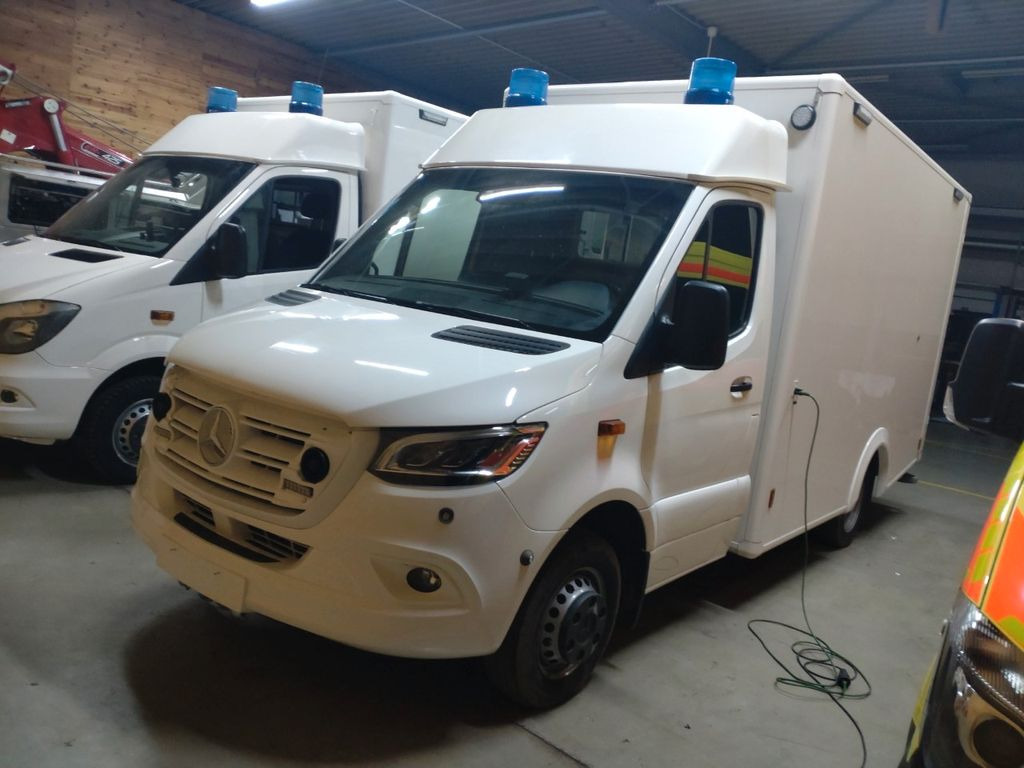 Mercedes-Benz RTW / Tierrettung / Tierarzt / OP Mercedes-Benz RTW / Tierrettung / Tierarzt / OP - Машина скорой помощи: фото 1 Mercedes-Benz RTW / Tierrettung / Tierarzt / OP Mercedes-Benz RTW / Tierrettung / Tierarzt / OP - Машина скорой помощи: фото 1