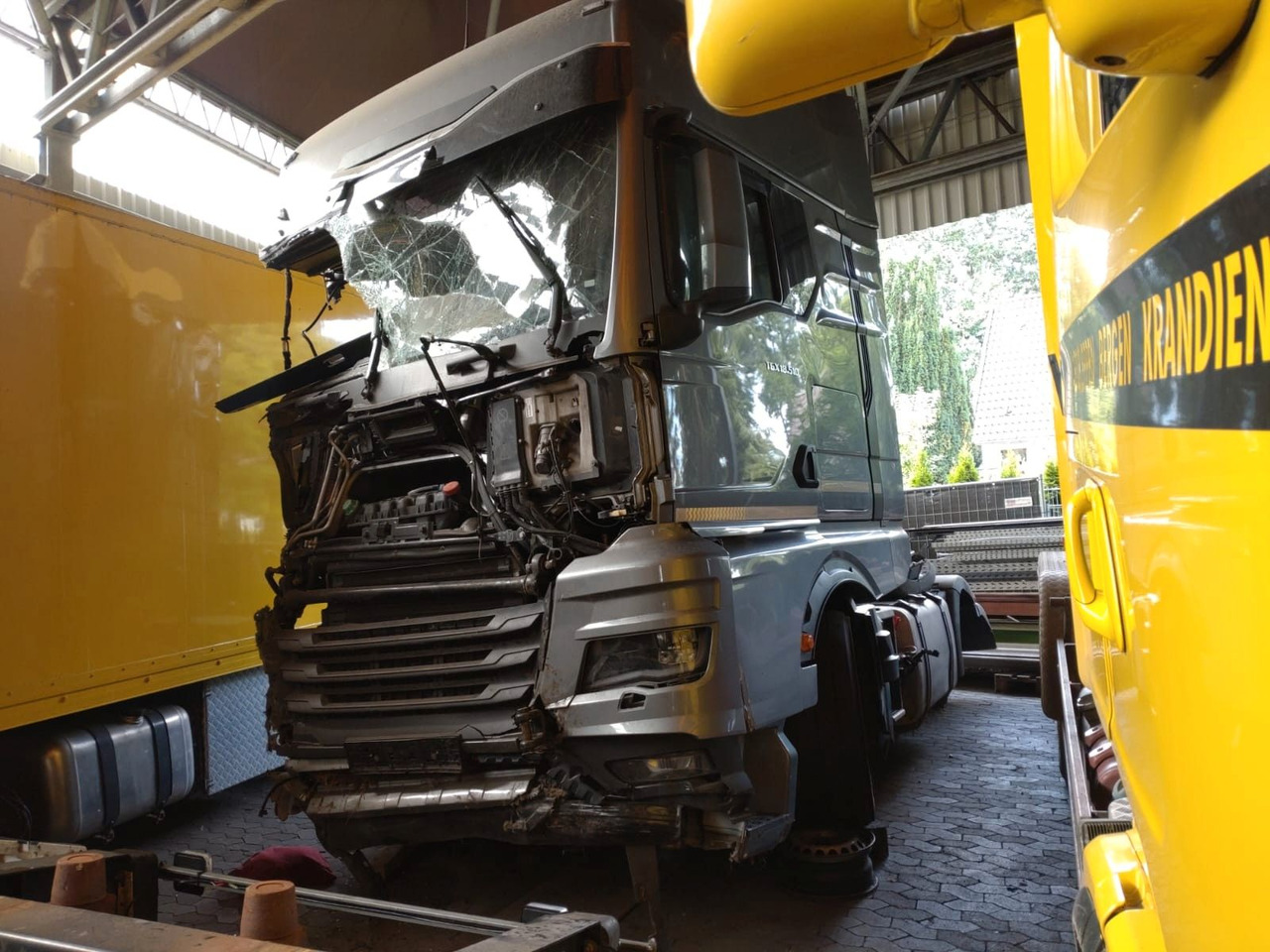 MAN TGX 18.510 - Тягач: фото 2 MAN TGX 18.510 - Тягач: фото 2