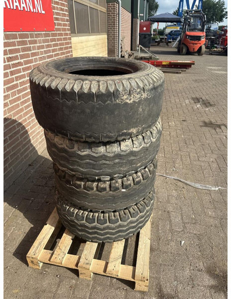 4 Banden 11.5/80.15.3 - Gebruikt - Шина для Грузовиков: фото 3 4 Banden 11.5/80.15.3 - Gebruikt - Шина для Грузовиков: фото 3