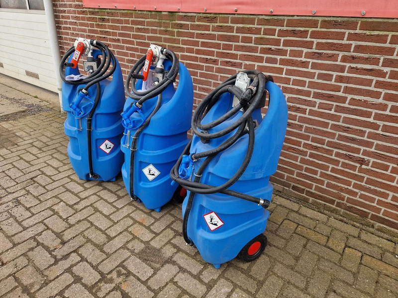 Mobiele kunststof tank voor AdBlue - Грузовик-цистерна: фото 3 Mobiele kunststof tank voor AdBlue - Грузовик-цистерна: фото 3