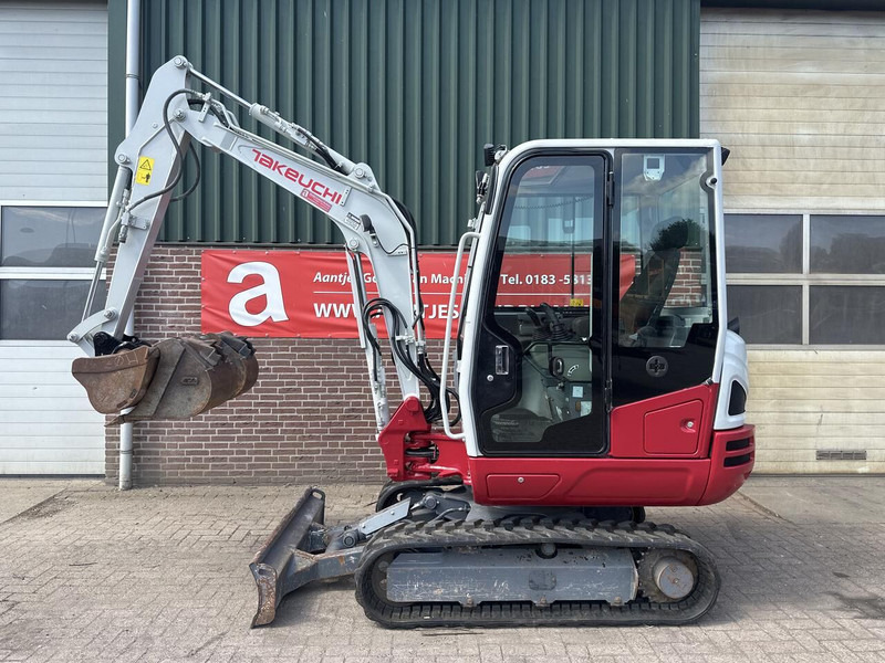Takeuchi Kraan TB230 - Gebruikt - Мини-экскаватор: фото 1 Takeuchi Kraan TB230 - Gebruikt - Мини-экскаватор: фото 1