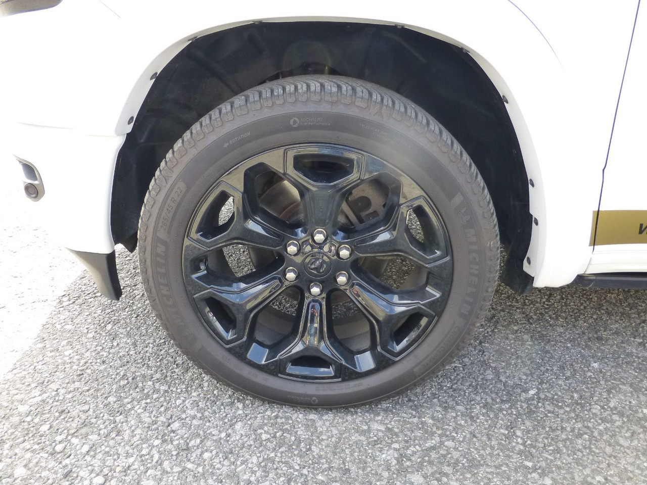 Внедорожник Dodge RAM HEMI Limited 5.7 PRINS LPG Luftfederung: фото 19 Внедорожник Dodge RAM HEMI Limited 5.7 PRINS LPG Luftfederung: фото 19