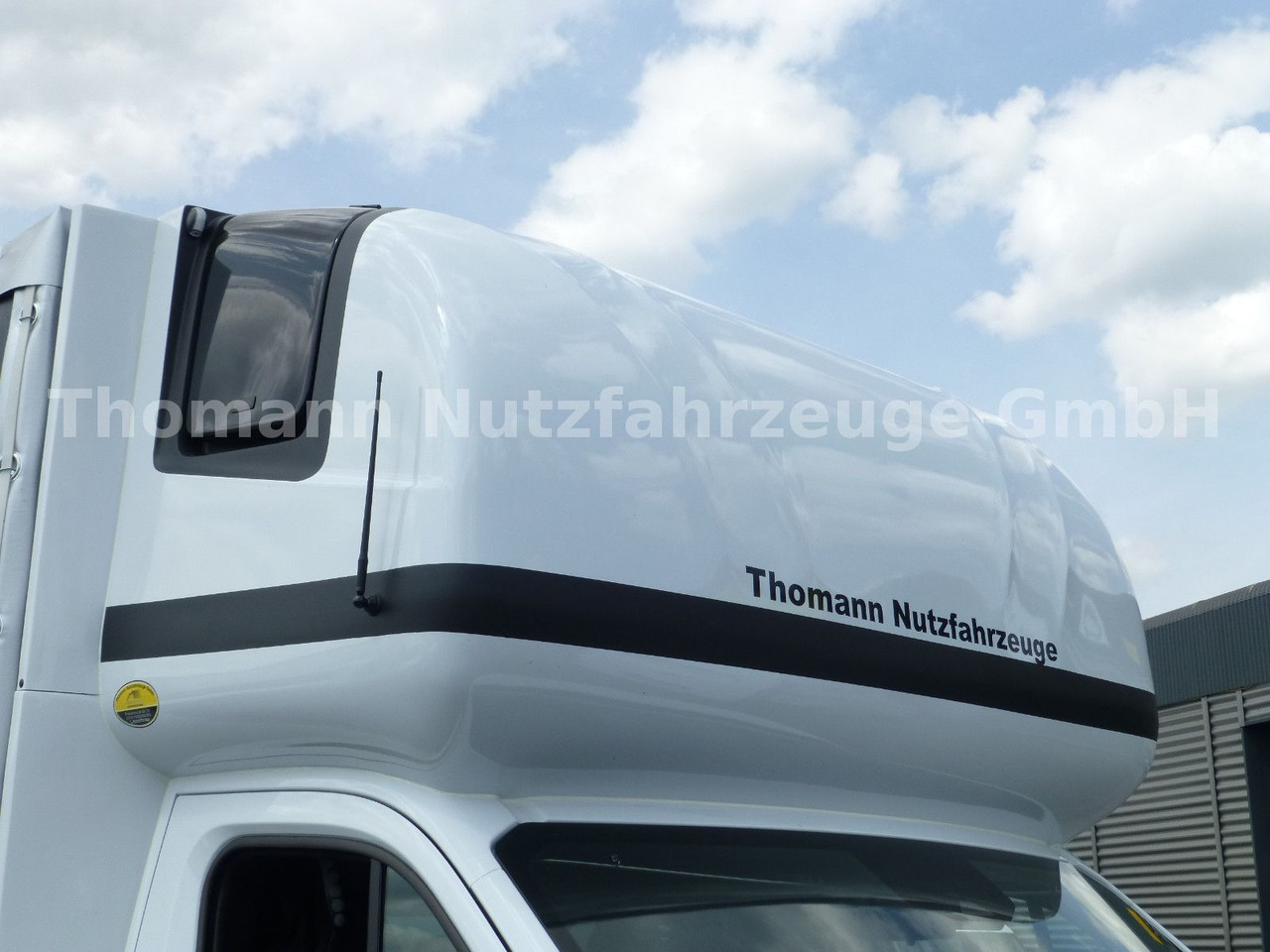Тентованный фургон Renault NEW Master Pritsche Plane Schlafkabine: фото 15 Тентованный фургон Renault NEW Master Pritsche Plane Schlafkabine: фото 15