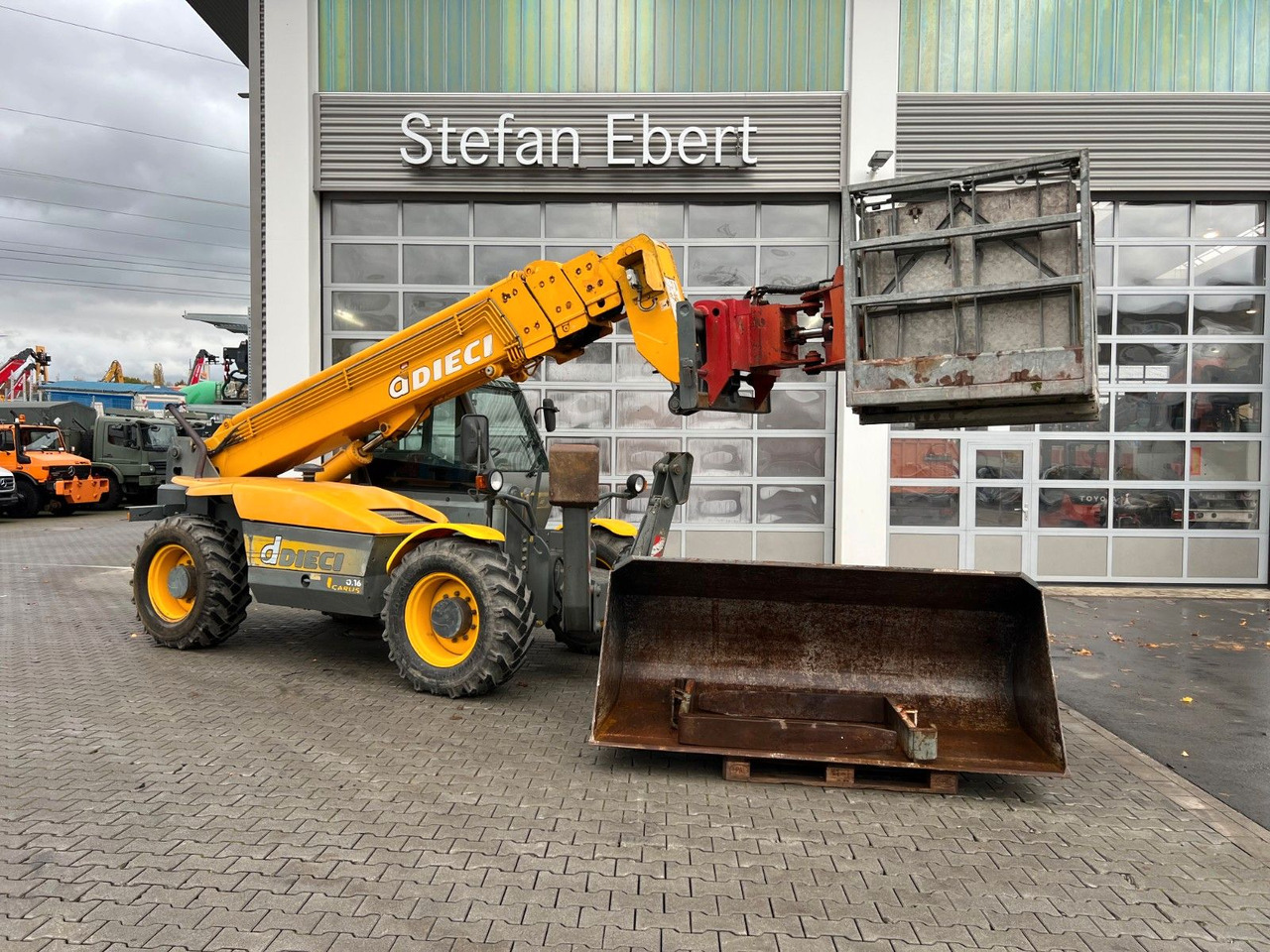 Dieci Icarus 40.16 ET 166 / 4.238 h / 2003 - Колёсный погрузчик: фото 1 Dieci Icarus 40.16 ET 166 / 4.238 h / 2003 - Колёсный погрузчик: фото 1