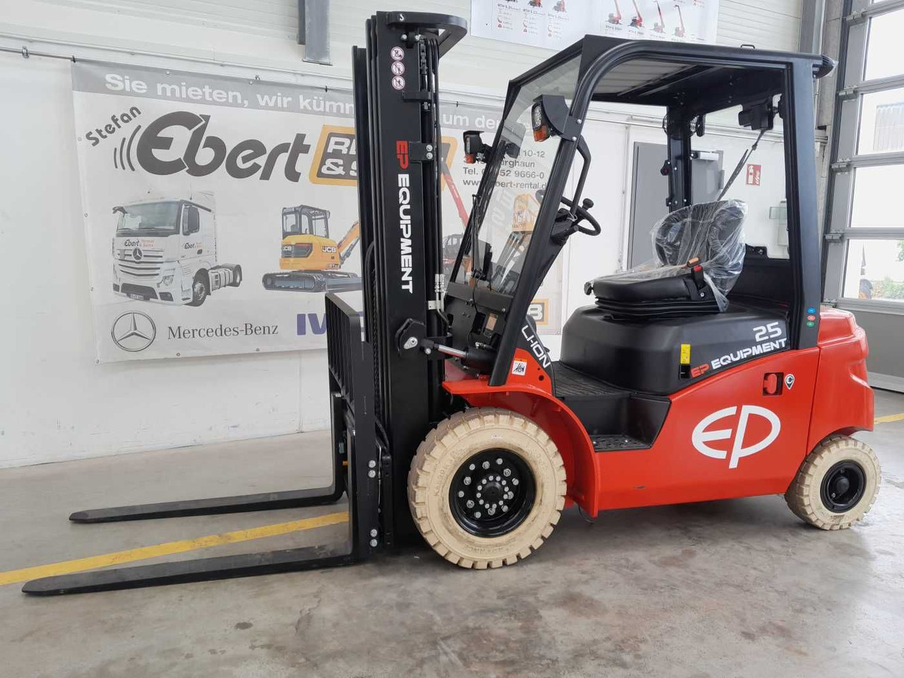 EP Equipment EFL253 / Triplex: 4,80m / SS / Neu - Электропогрузчик: фото 1 EP Equipment EFL253 / Triplex: 4,80m / SS / Neu - Электропогрузчик: фото 1