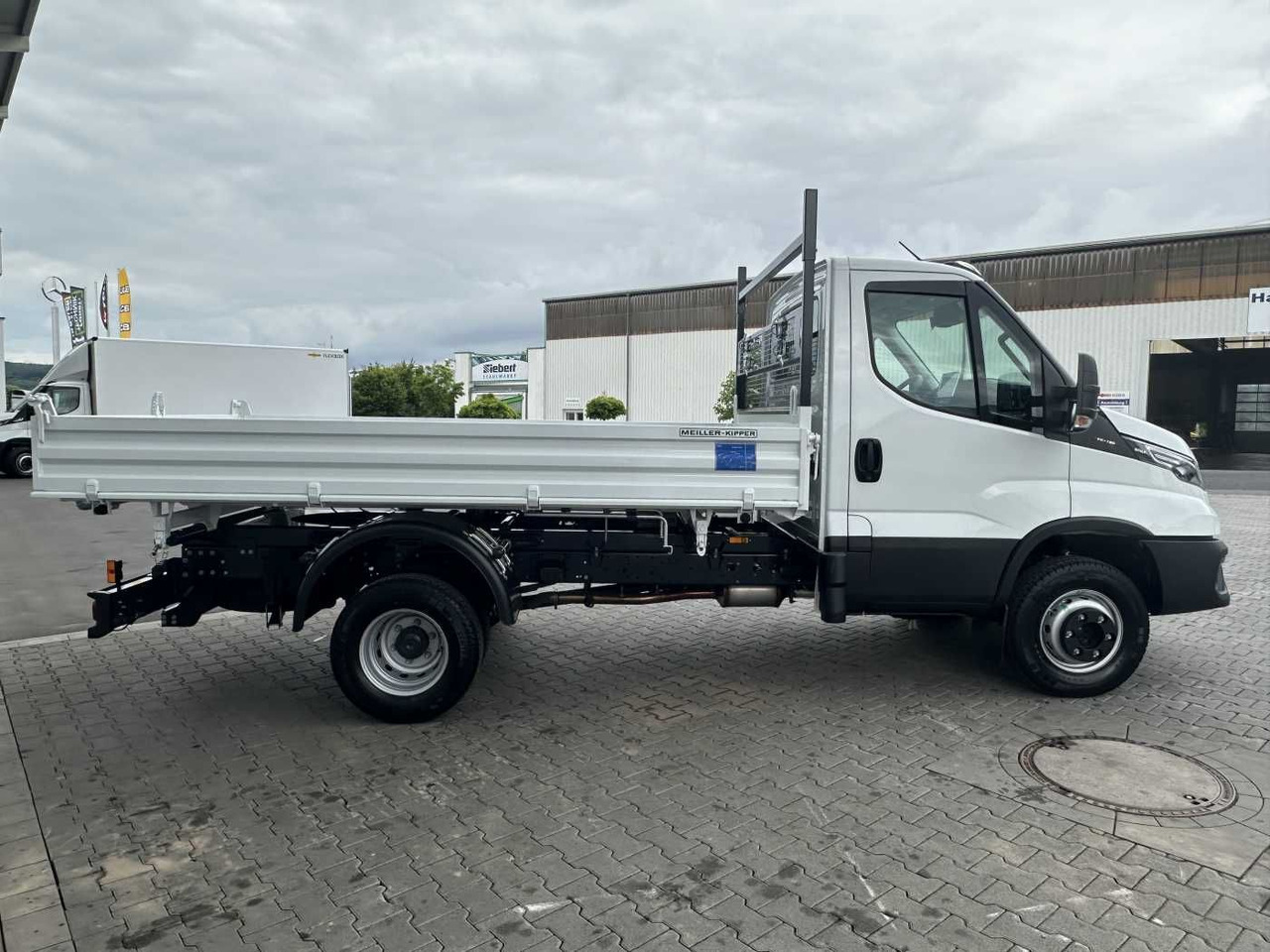 Iveco 70C18H 3-S.-Kipper Meiller *R3.450mm*2xAHK* - Малотоннажный самосвал: фото 4 Iveco 70C18H 3-S.-Kipper Meiller *R3.450mm*2xAHK* - Малотоннажный самосвал: фото 4