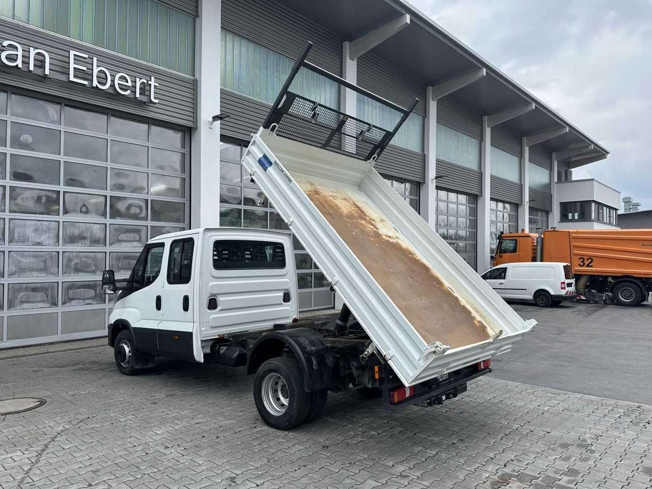 Iveco 70C18H 3-S.Kipper *R.3750mm*7Sitze*AHK* - Малотоннажный самосвал: фото 3 Iveco 70C18H 3-S.Kipper *R.3750mm*7Sitze*AHK* - Малотоннажный самосвал: фото 3