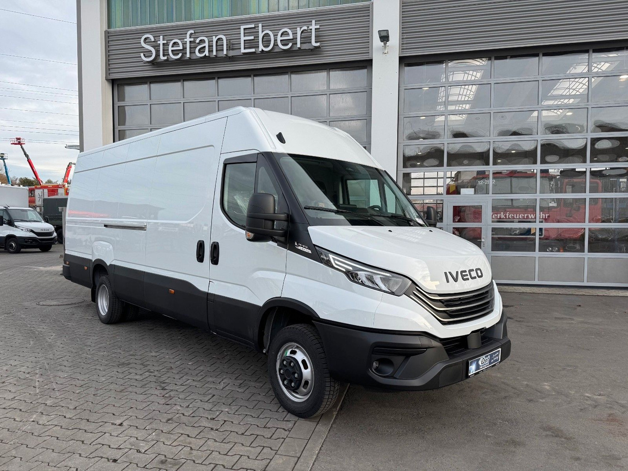 Iveco Daily 35C21 HA8 *R4.100mm*AHK*LED*Automatik* - Цельнометаллический фургон: фото 1 Iveco Daily 35C21 HA8 *R4.100mm*AHK*LED*Automatik* - Цельнометаллический фургон: фото 1