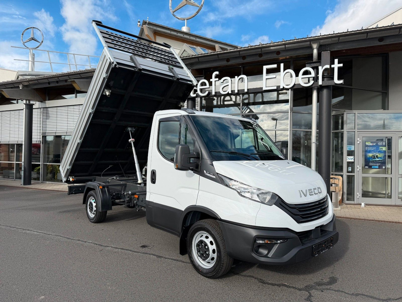 Iveco Daily 35S14 A8 *R3.450mm*Automatik*Klima* 4x - Малотоннажный самосвал: фото 2 Iveco Daily 35S14 A8 *R3.450mm*Automatik*Klima* 4x - Малотоннажный самосвал: фото 2