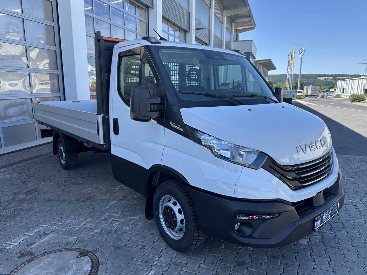Iveco Daily 35S16 A8 *R3.750mm*AHK*Automatik* - Малотоннажный бортовой грузовик: фото 3 Iveco Daily 35S16 A8 *R3.750mm*AHK*Automatik* - Малотоннажный бортовой грузовик: фото 3