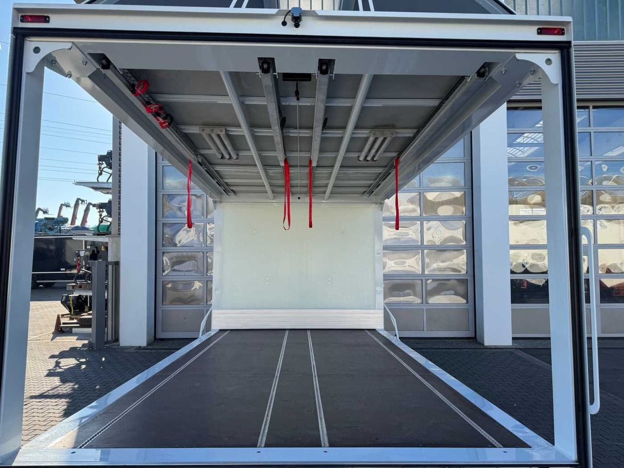 Iveco Daily 70C18 HA8 *LBW*Schwenkwandkoffer* в лизинг Iveco Daily 70C18 HA8 *LBW*Schwenkwandkoffer*: фото 8 Iveco Daily 70C18 HA8 *LBW*Schwenkwandkoffer* в лизинг Iveco Daily 70C18 HA8 *LBW*Schwenkwandkoffer*: фото 8