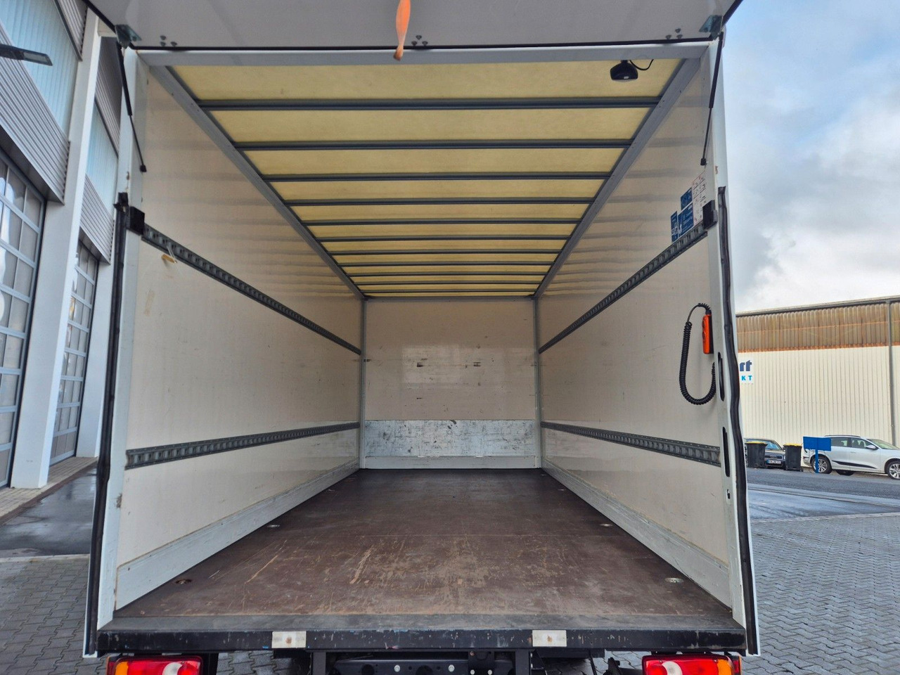 Фургон с закрытым кузовом Iveco Eurocargo 75-210 Koffer LBW: фото 19