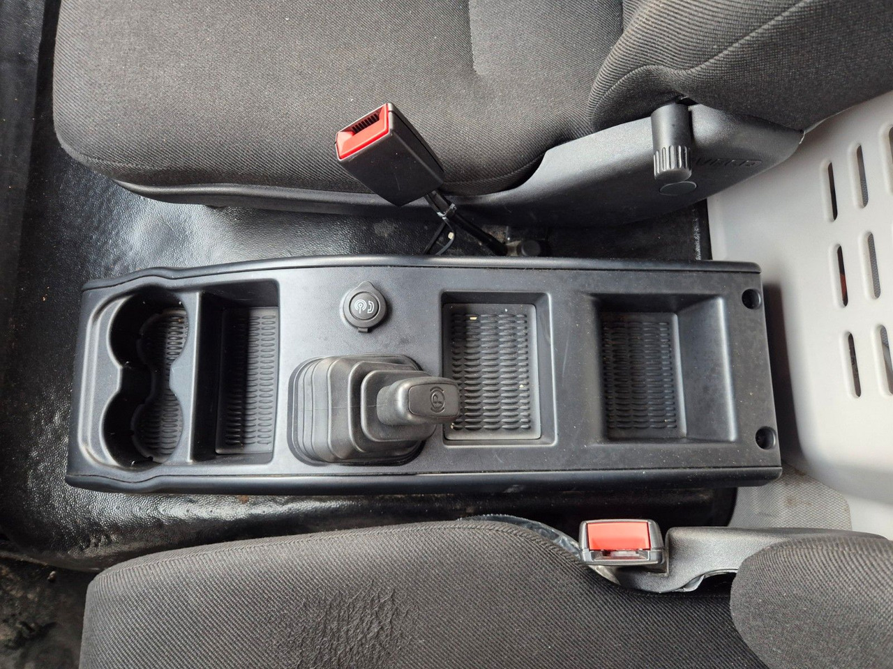 Фургон с закрытым кузовом Iveco Eurocargo 75-210 Koffer LBW: фото 28