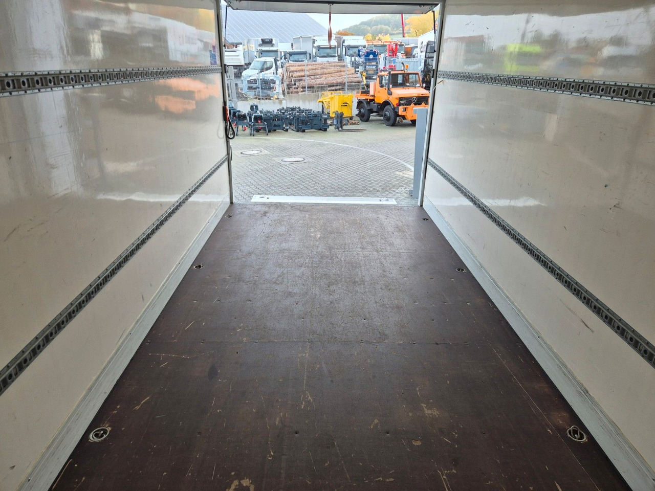 Фургон с закрытым кузовом Iveco Eurocargo 75-210 Koffer LBW: фото 20