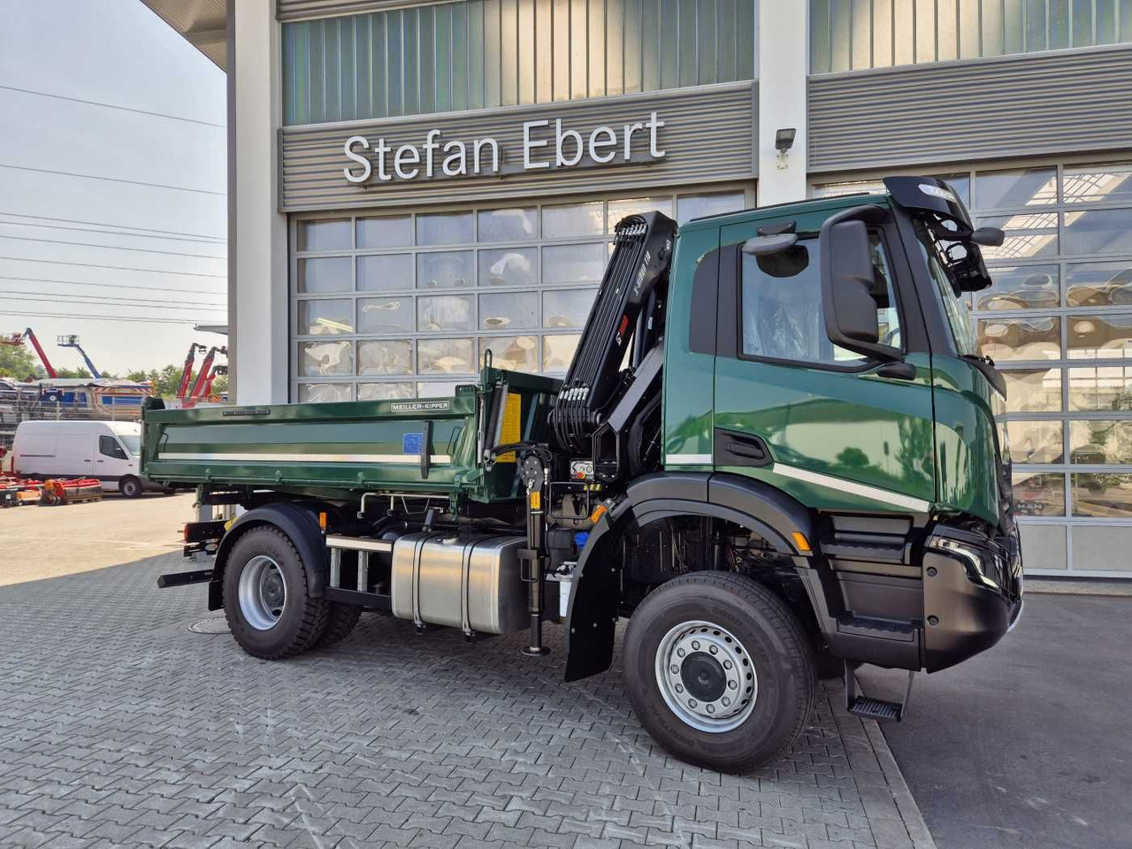 Iveco T-Way AD190T36W/P 4x4 HIAB X-HIDUO 118E-3 Funk - Самосвал, Автоманипулятор: фото 3 Iveco T-Way AD190T36W/P 4x4 HIAB X-HIDUO 118E-3 Funk - Самосвал, Автоманипулятор: фото 3