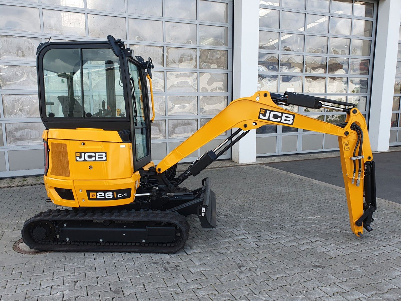 JCB 26C-1 Pro Cab / Neufahrzeug / Planierschild - Мини-экскаватор: фото 2 JCB 26C-1 Pro Cab / Neufahrzeug / Planierschild - Мини-экскаватор: фото 2